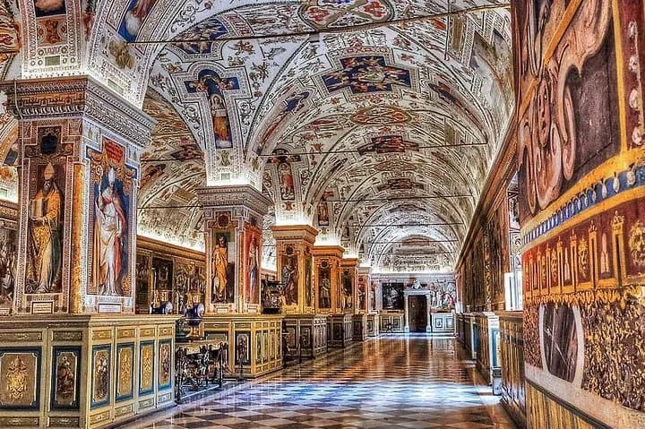 A Journey Through Five Centuries of Faith and Genius: A Definitive Guide to the Vatican Museums