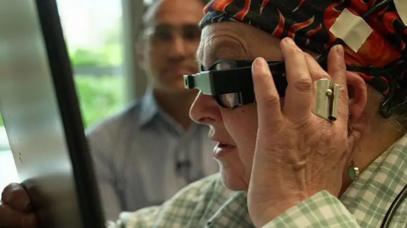 Blind Patients See Again After Groundbreaking Eye Implant — A Revolutionary Step in Vision Restoration